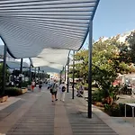 Lemon Torremolinos Center